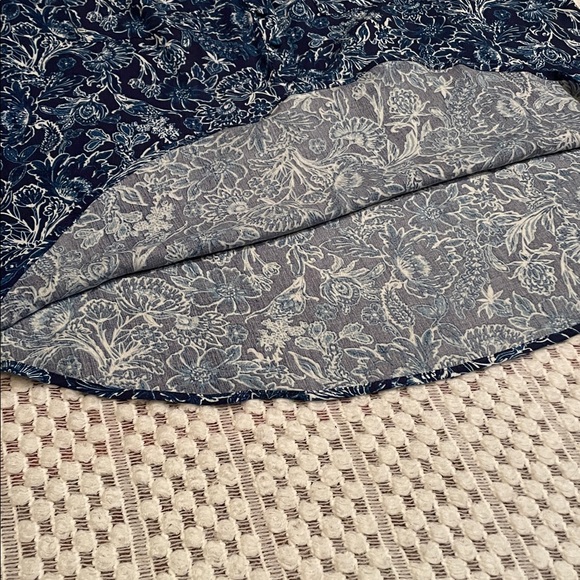 NWT Torrid Harper Washable Gauze Sleeveless Pullover Blouse Blue Floral - Picture 8 of 13